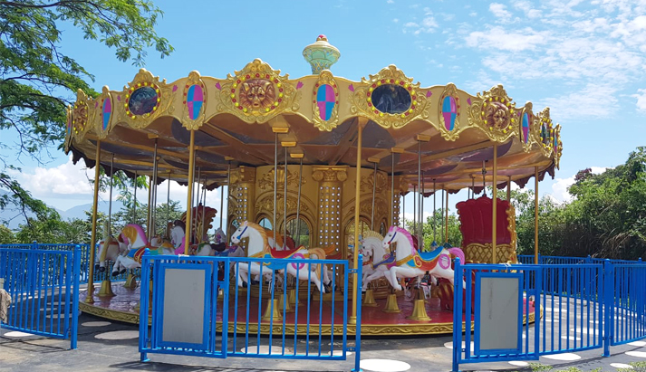 theme park carousel ride